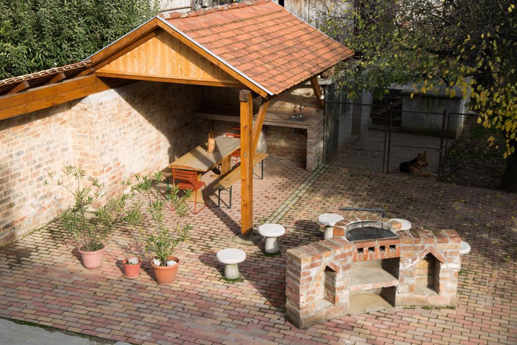 Tompos Vendeghaz Es Pince Ξενοδοχείο Villány Εξωτερικό φωτογραφία